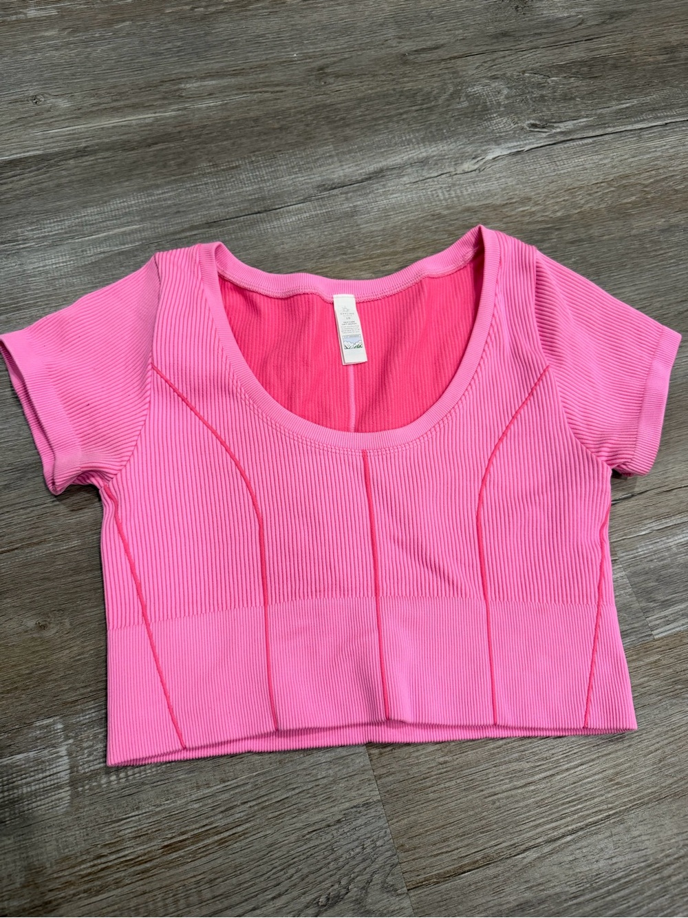 Pink Ribbed Scoop Neck Crop Top - OFFLINE. Size Large.